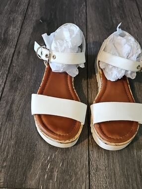 Unisa White & Brown Platform Sandals